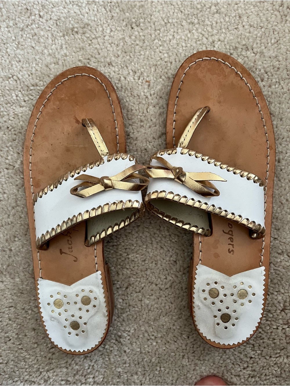 Women’s size 7 Jack Rogers White & Gold Bow Thong Sandals